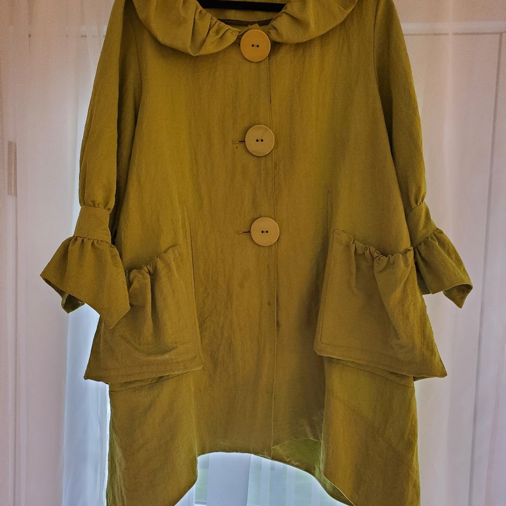 Green water resistant jacket